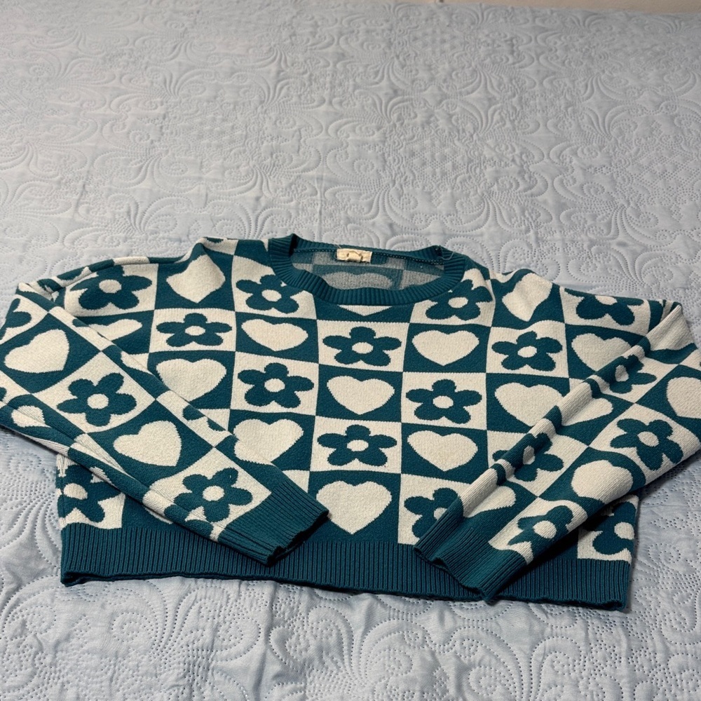 Debut Blue and White Patterned Sweater